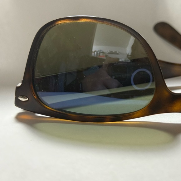 Ray-Ban New Wayfarer Polarized RB 2132 - Picture 8 of 10